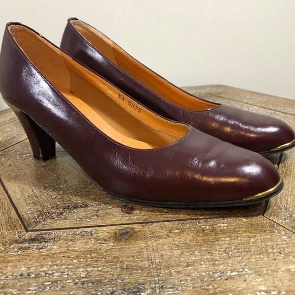 Vintage Etienne Aigner Oxblood Leather Pumps Size 7.5 Narrow - Picture 1 of 9